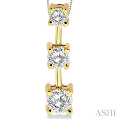3/4 ctw Three Stone Round Cut Diamond Pendant in 14K Yellow Gold with Chain