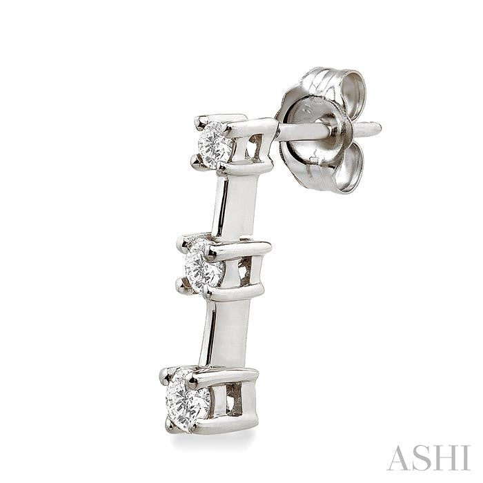 1/2 ctw Round Cut Diamond Earrings in 14K White Gold