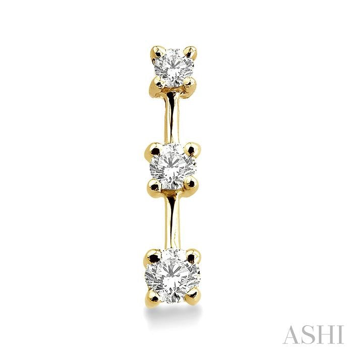 1/2 ctw Round Cut Diamond Earrings in 14K Yellow Gold