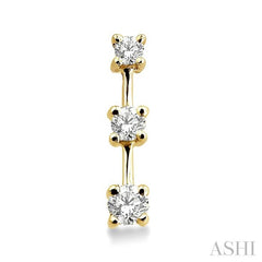 1/2 ctw Round Cut Diamond Earrings in 14K Yellow Gold