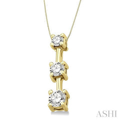 1/2 Ctw Three Stone Round Cut Diamond Pendant in 14K Yellow Gold with Chain