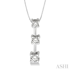 1/4 Ctw Three Stone Round Cut Diamond Pendant in 14K White Gold with Chain