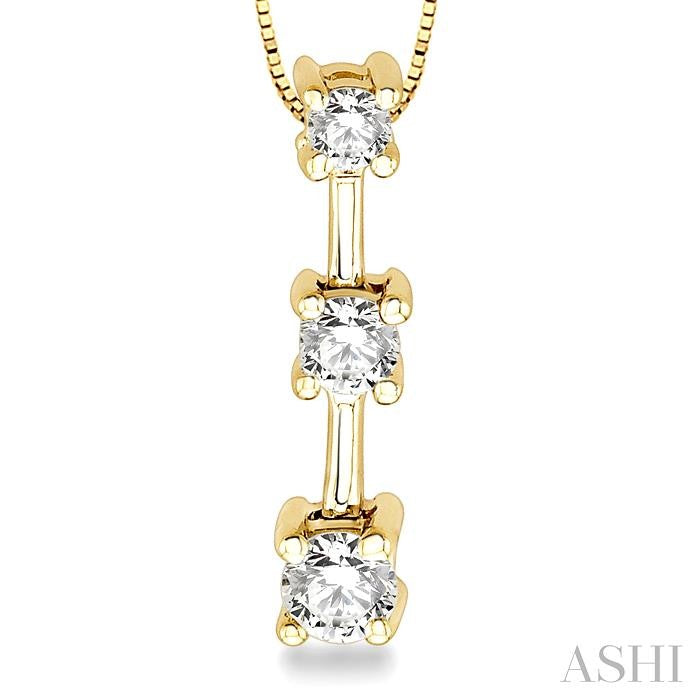 1/4 Ctw Three Stone Round Cut Diamond Pendant in 14K Yellow Gold with Chain