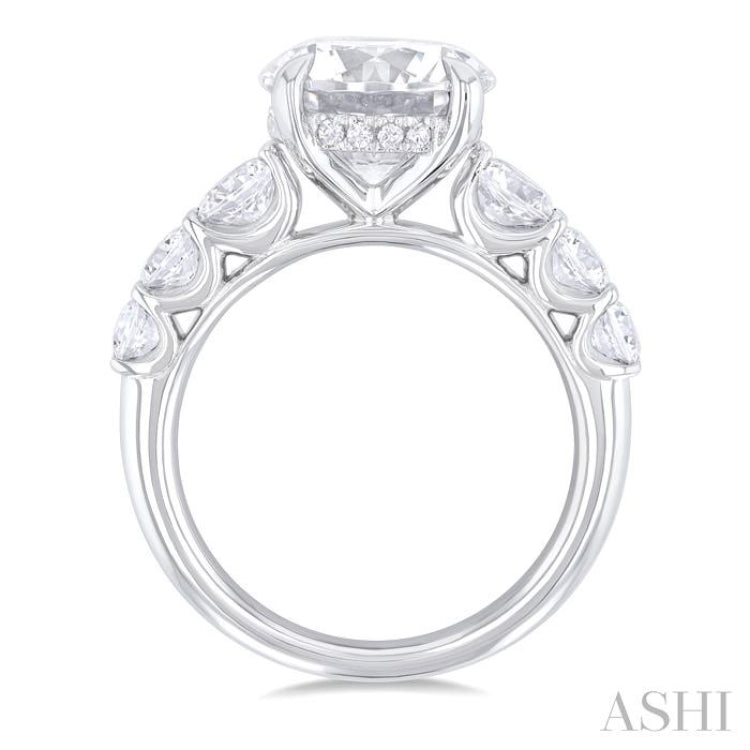 Round Shape Semi-Mount Diamond Engagement Ring