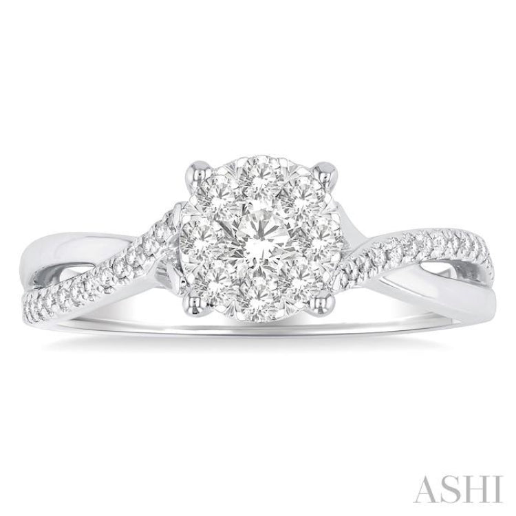 Round Shape Lovebright Diamond Engagement Ring