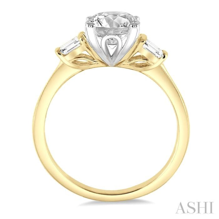 Round Shape Diamond Engagement Ring