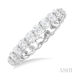 Round Shape Eternity Diamond Wedding Band