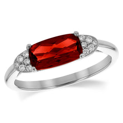 14KT Gold Ladies Garnet Fashion Ring