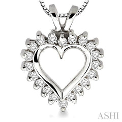 1/4 Ctw Round Diamond Heart Pendant in 14K White Gold with Chain