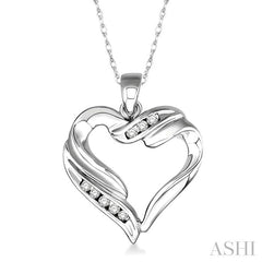1/10 Ctw Round Cut Diamond Heart Pendant in 10K White Gold with Chain