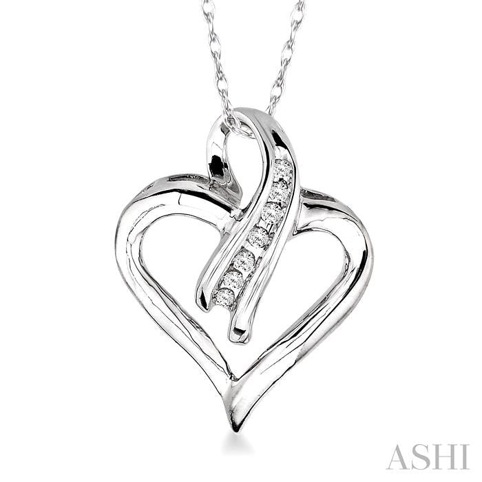 1/6 ctw Round Cut Diamond Heart Pendant in 10K White Gold with Chain