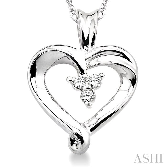 1/20 ctw Round Cut Diamond Heart Pendant in 14K White Gold with Chain