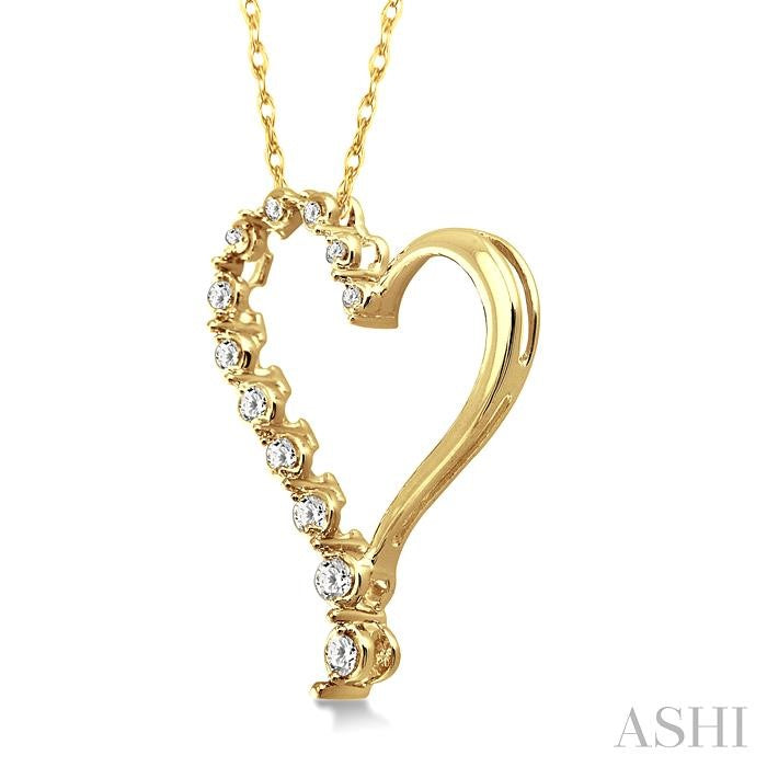 1/4 ctw Round Cut Diamond Half Journey Heart Pendant in 14K Yellow Gold with Chain