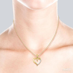 1/10 ctw Round Cut Diamond Heart Shape Journey Pendant in 14K Yellow Gold with Chain