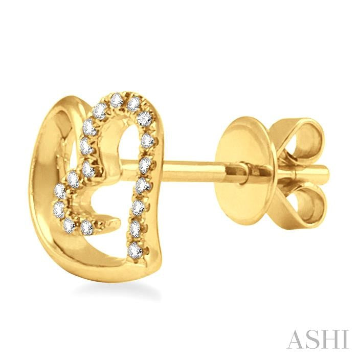 1/10 ctw Round Cut Diamond Heart Shape Earrings in 14K Yellow Gold