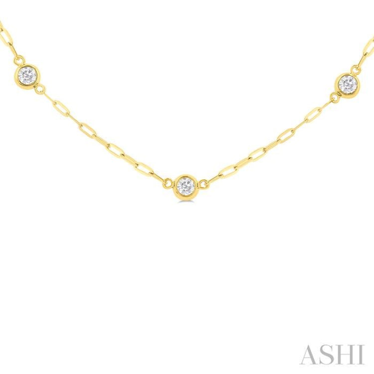 1/2 Ctw Bezel Set Round Cut Diamond Paperclip Station Necklace in 14K Yellow Gold