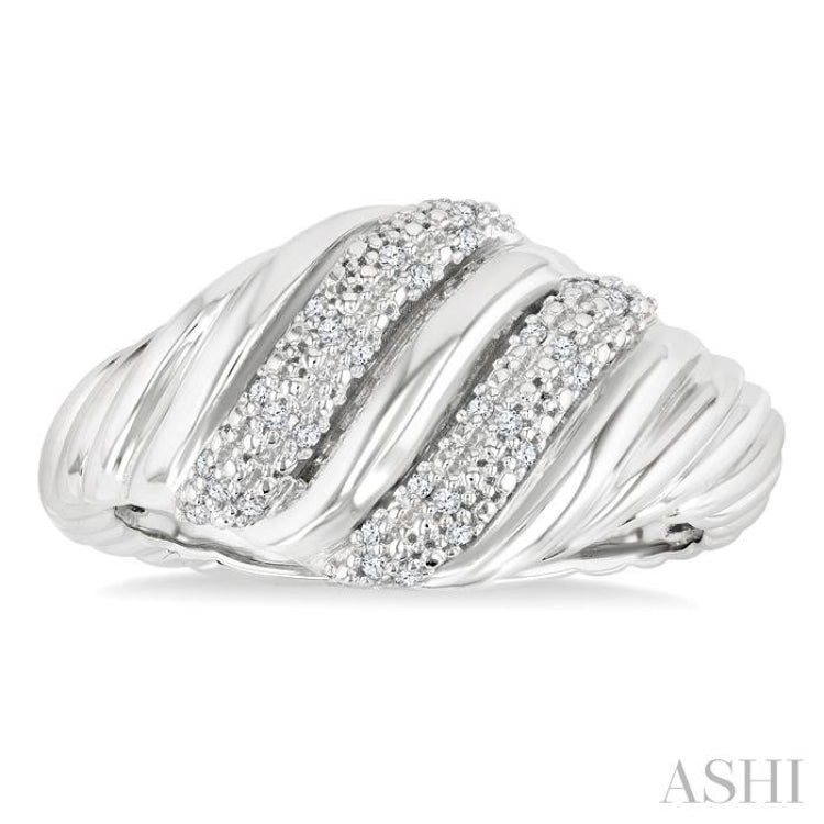 1/10 Ctw Bold Silver Twisted Rib Round Cut Diamond Pirouette Bold Fashion Band in Sterling Silver