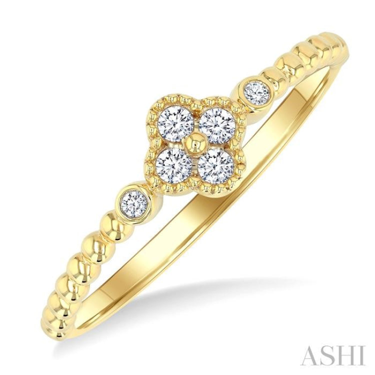 1/8 Ctw Petite Bead Shank Clover Leaf Round Cut Diamond Fashion Ring in 10K Yellow Gold