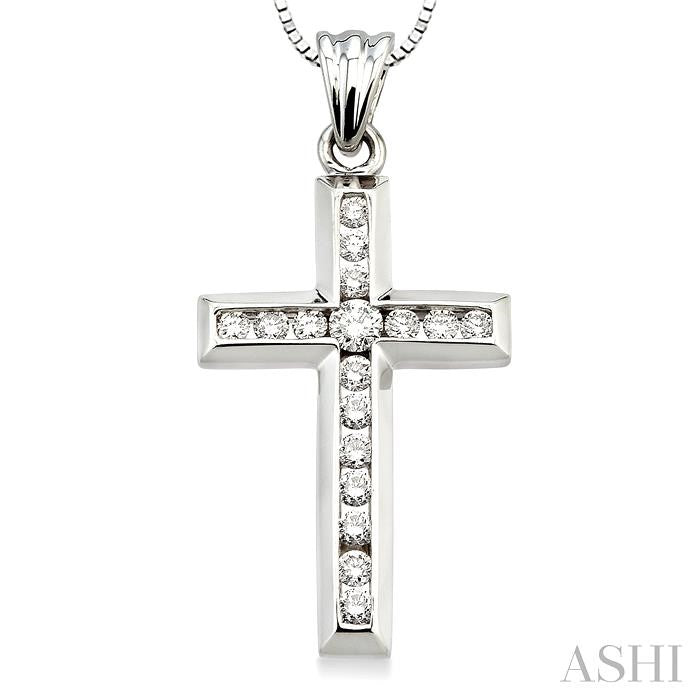 1/2 ctw Round Cut Diamond Cross Pendant in 10K White Gold with Chain