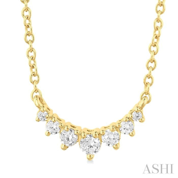 1/8 Ctw Graduated Diamond Smile Petite Necklace in 10K Yellow Gold