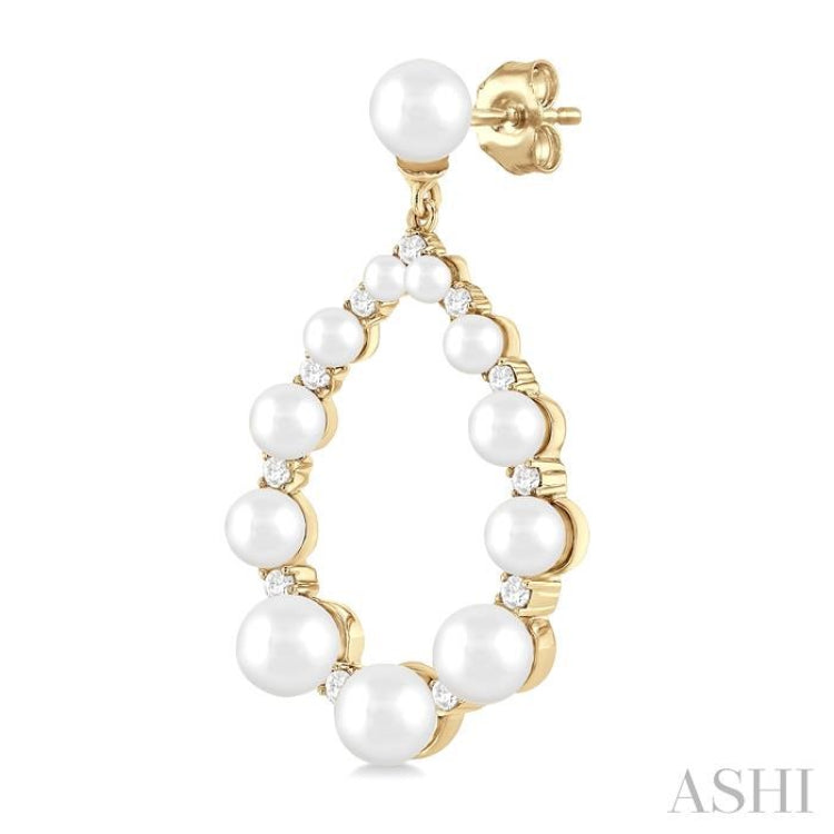 2 MM-4.5 MM Drop Tear Round Shape Cultured Pearls and 1/4 Ctw Round Cut Diamond Fashion Earring in 14K Yellow Gold