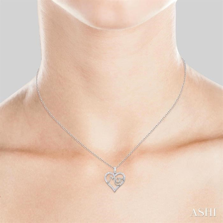 1/4 Ctw 'MOM' Heart Frame Round Cut Diamond Fashion Pendant With Chain in 10K White Gold