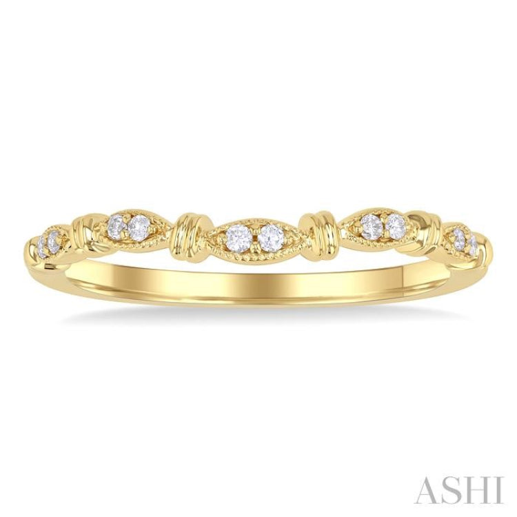 1/20 Ctw Marquise Link Round Cut Diamond Wedding Band in 14K Yellow Gold