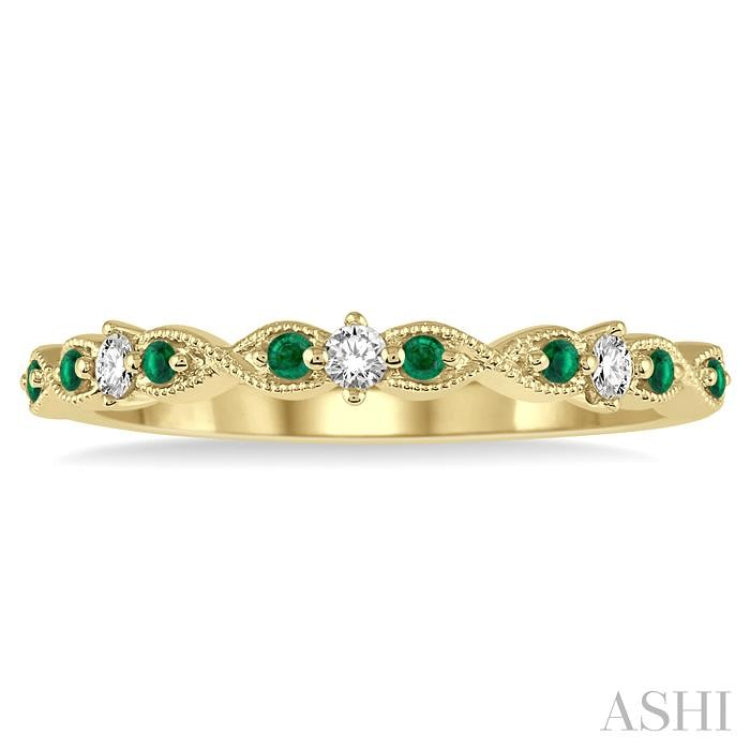 1.25 MM Emerald and 1/10 ctw Round Cut Diamond Precious Wedding Band in 14K Yellow Gold