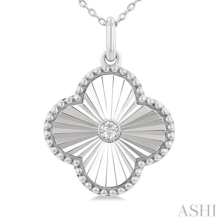 1/20 Ctw Clover Fluted Medallion Round Cut Diamond Pendant With Chain in 10K White Gold