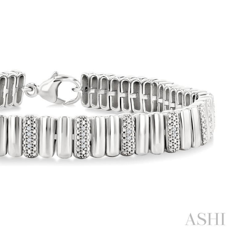 1/6 Ctw Wide Ribbed Plain Polished and Round Cut Diamond Pirouette Bold Bracelet in Sterling Silver
