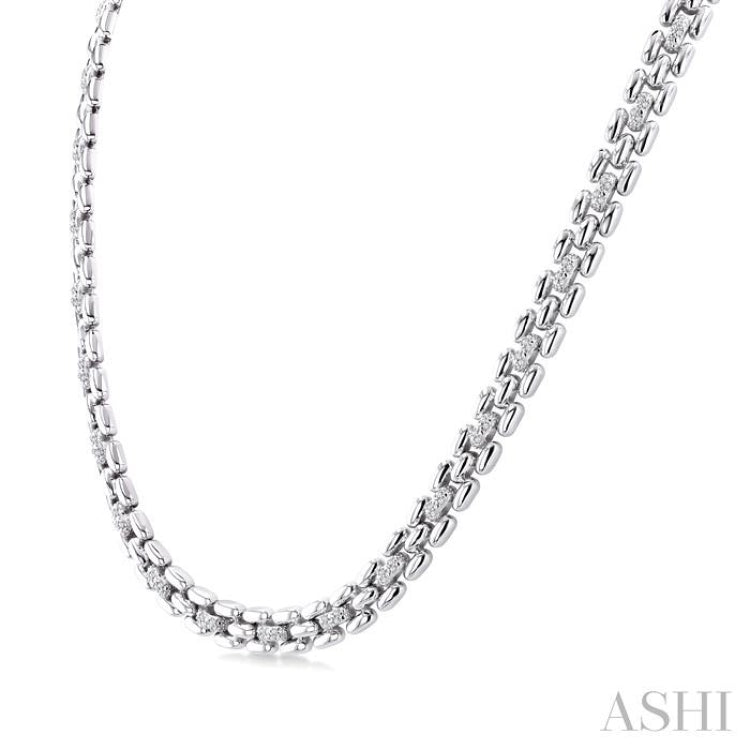 1/4 Ctw Bold Panther Link Round Cut Diamond Fashion Necklace in Sterling Silver
