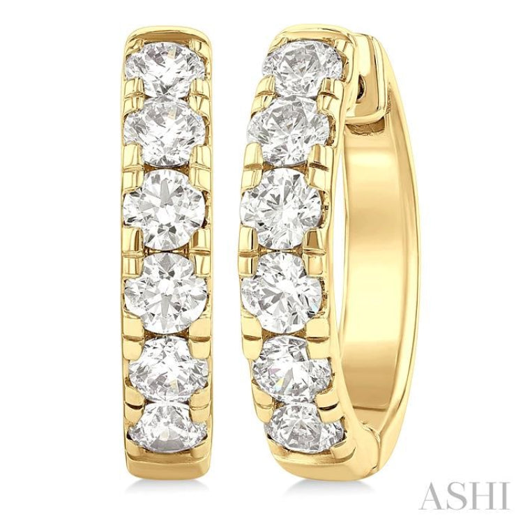 1 1/2 Ctw Round Cut Diamond Hoop Earrings in 14K Yellow Gold