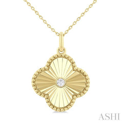 1/20 Ctw Clover Fluted Medallion Round Cut Diamond Pirouette Pendant With Chain in 10K Yellow Gold