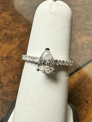 1ct Pear Solitaire