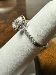 1ct Pear Solitaire