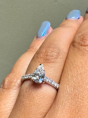 1ct Pear Solitaire